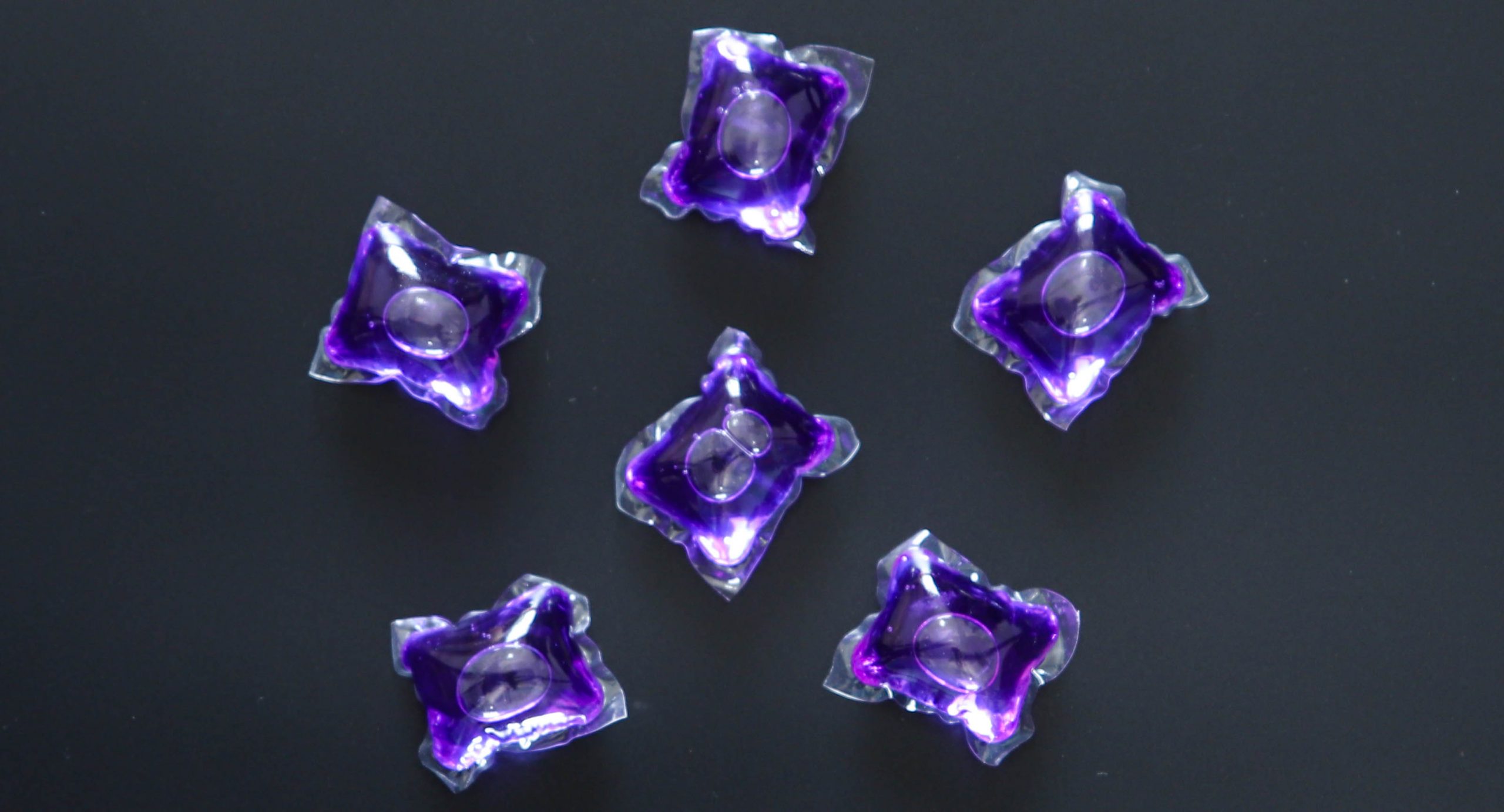 purple laundry capsule